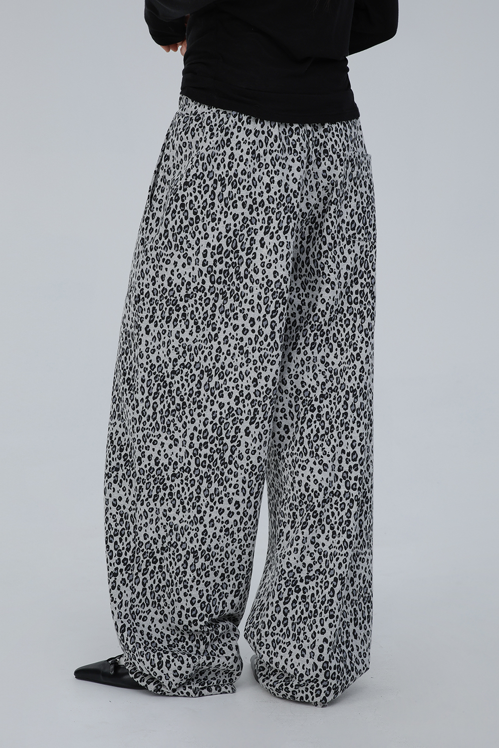 MUSINSA | CHICKS Leopard Balloon Pants Melange
